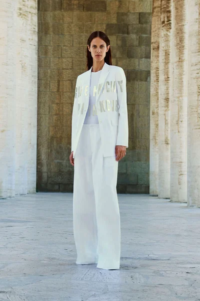Look 5